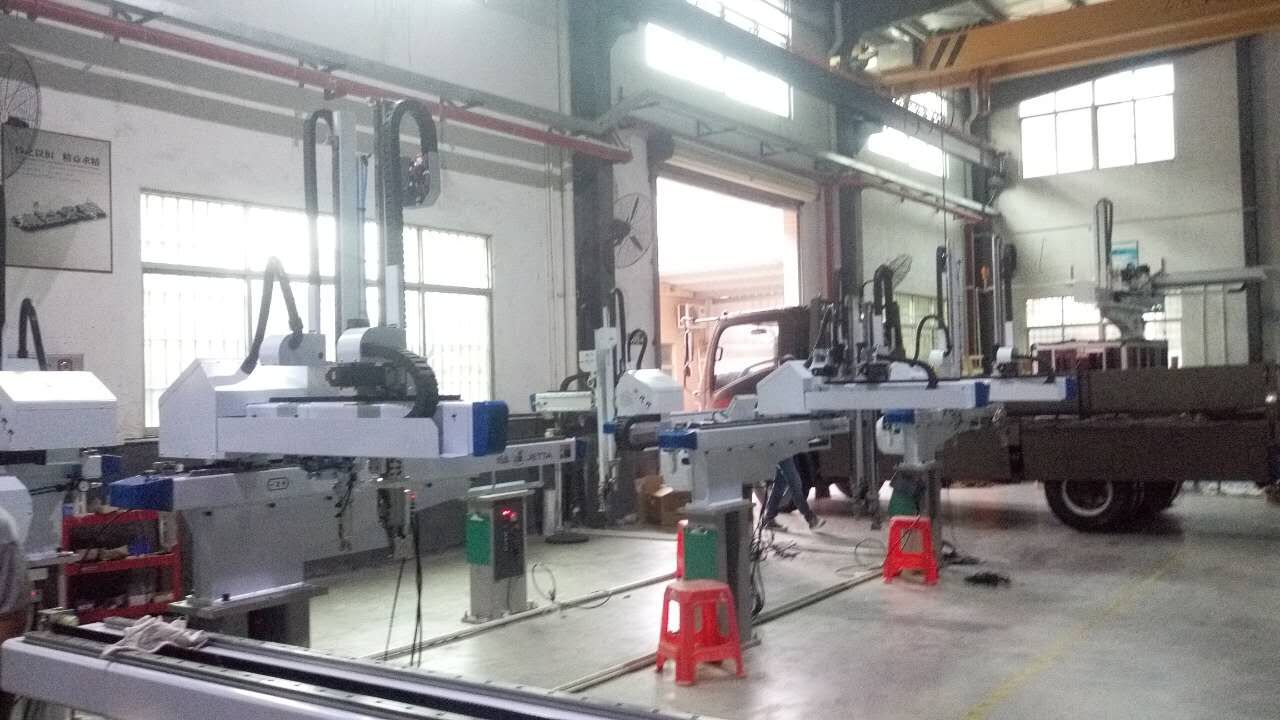 機(jī)械手的智能化未來將實(shí)現(xiàn)你車間的無(wú)人作業(yè)