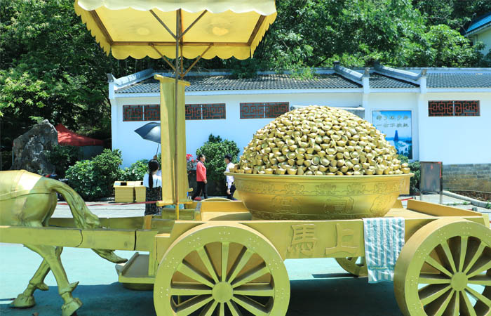 馬車拉銀子.jpg